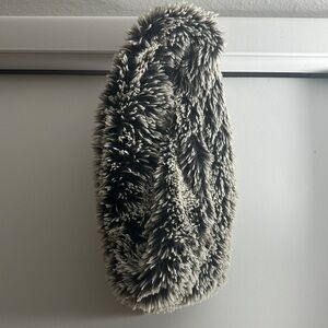 Altar'd State Black and White Faux Fur Scarf NWOT